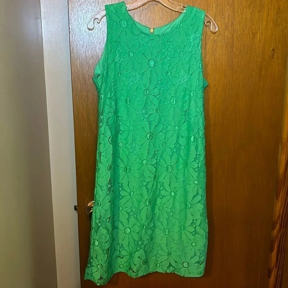 Ronni Nicole Green Lace Dress Size 12 - Picture 1 of 8
